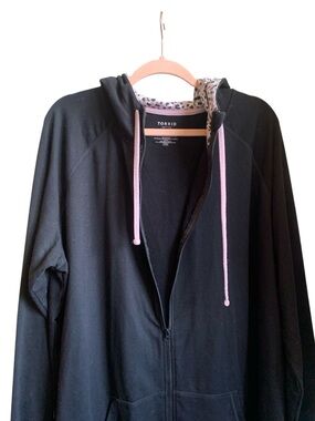 TORRID Black Zip-Up Hoodie Leopard Print Lining in the Hood Woman’s Plus Size 3X